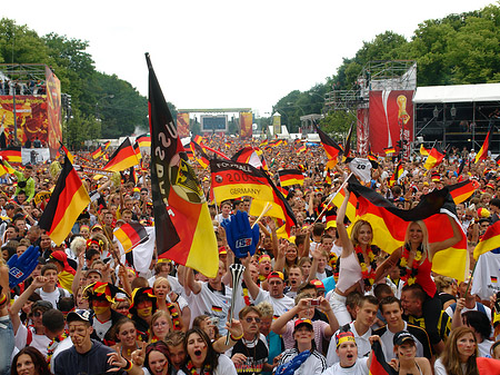 Foto Fahnenmeer - Berlin