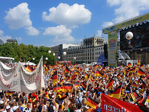 Foto Fahnenmeer - Berlin