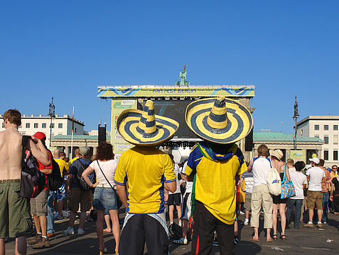 Fans am Brandenburger Tor