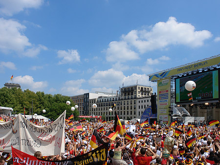 Leinwand und Fans Fotos