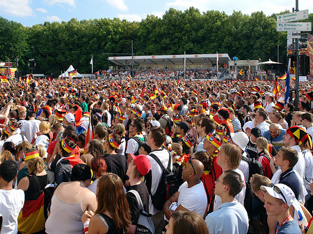 Foto Fanfest - Menchenmasse - Berlin