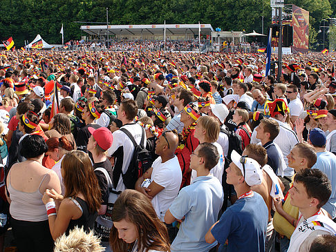 Fotos Fanfest - Menchenmasse | Berlin