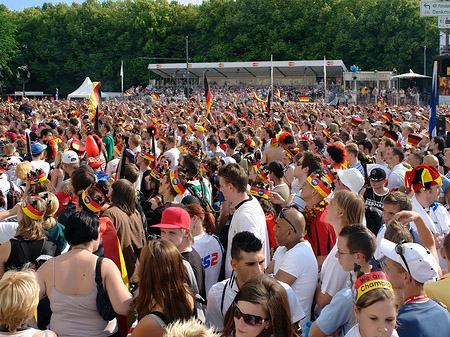 Foto Fanfest - Menchenmasse - Berlin