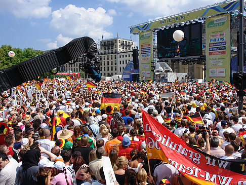 Fotos Fanfest - Menchenmasse