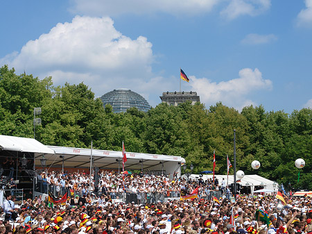 Tribünen am Brandenburger Tor Foto 