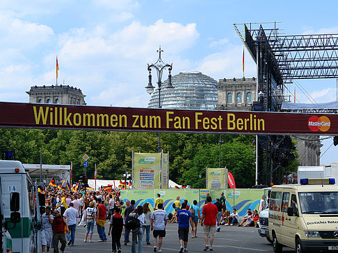 Fotos Willkommen zum Fanfest in Berlin