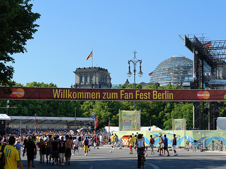 Fotos Willkommen zum Fanfest in Berlin