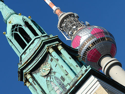 Fernsehturm und Marienkirche Fotos