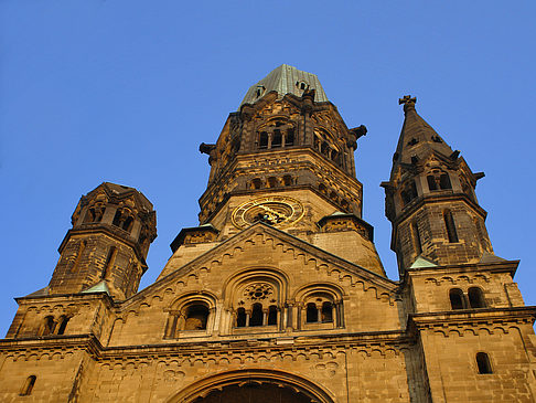 Turm aus der Vogelperspektive Fotos