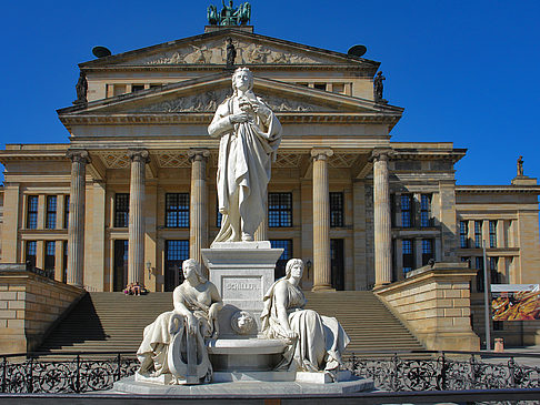 Fotos Schillerdenkmal mit Konzerthaus | Berlin