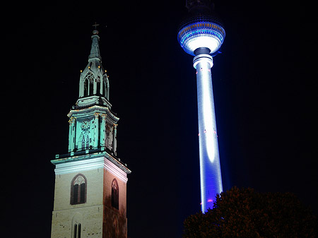 Marienkirche und Fernsehturm Fotos