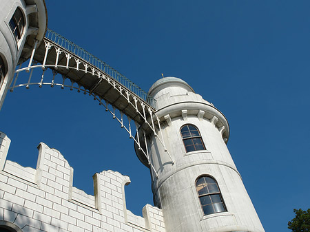 Brücke zwischen den Schlosstürmen Foto 