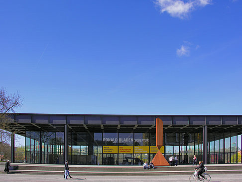 Neue Nationalgalerie Foto 