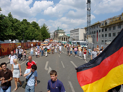 Weg zur Fanmeile Fotos