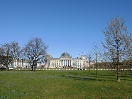 Foto Parkanlage am Reichstag - Berlin