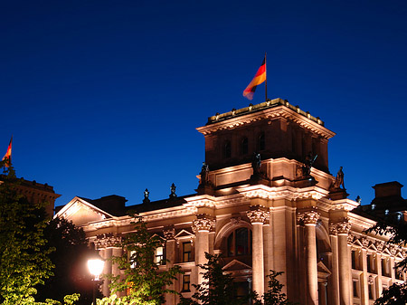 Reichstag bei Nacht