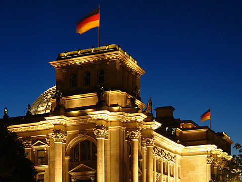 Reichstag bei Nacht Fotos