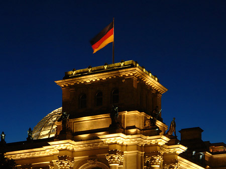 Reichstag bei Nacht