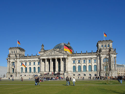 Foto Touristen am Reichstag