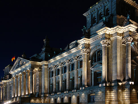 Reichstag bei Nacht