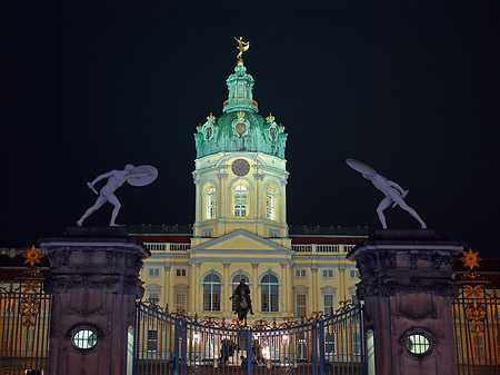 Fotos Eingang zum Schloss Charlottenburg