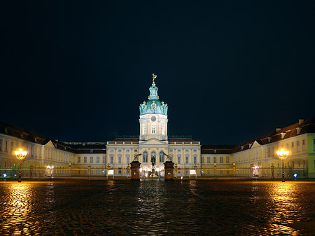 Foto Eingang zum Schloss Charlottenburg - Berlin