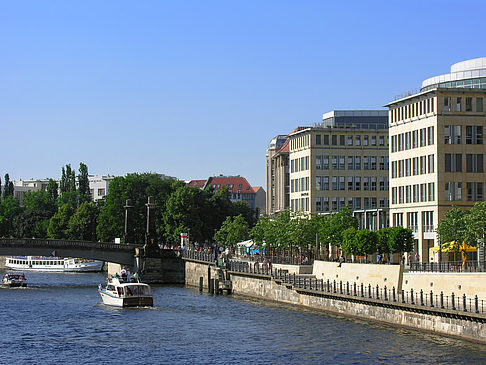 Blick von der Liebknecht-Brücke