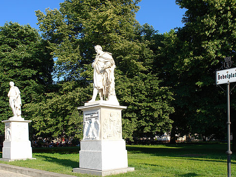 Bebelplatz und Park