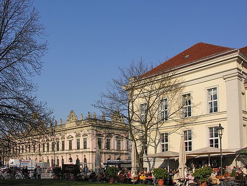 Opernpalais