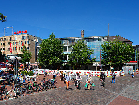 Foto Paul Nevermann Platz - Hamburg