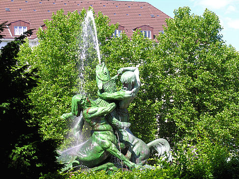 Fotos Brunnen auf dem Platz der Republik