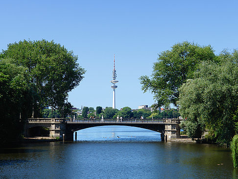 Schwanenwikbrücke und Heinrich-Hertz-Turm Fotos