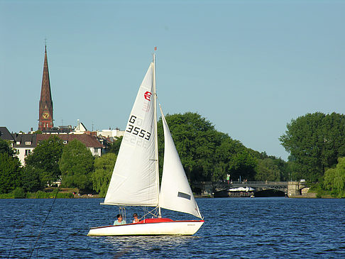 Segeln auf der Außenalster