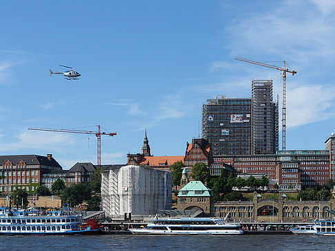 Foto Landungsbrücken - Hamburg