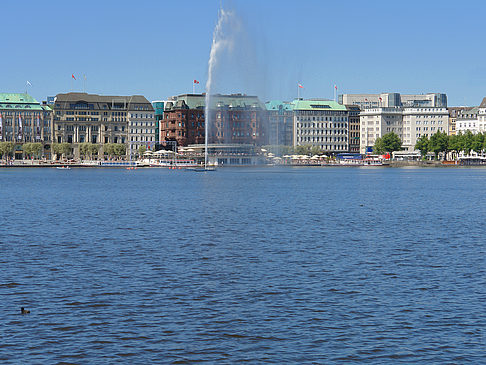 Foto Fontäne auf der Binnenalster - Hamburg