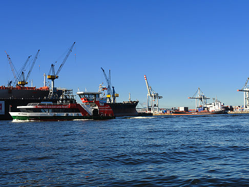 Blick auf den Hafen Foto 