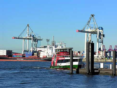 Foto Blick auf den Hafen