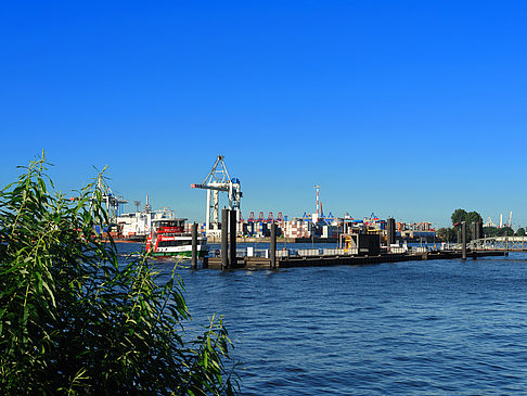 Foto Blick auf den Hafen - Hamburg