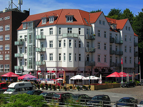 Fotos Straßencafes am Hafen