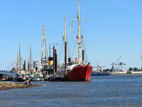 Strand und Hafen von Övelgönne Fotos