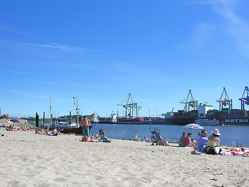 Foto Strand und Hafen von Övelgönne - Hamburg