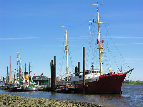 Strand und Hafen von Övelgönne Fotos