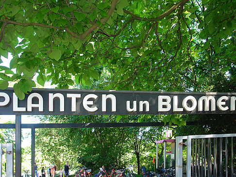 Foto Planten un Blomen - Eingang - Hamburg