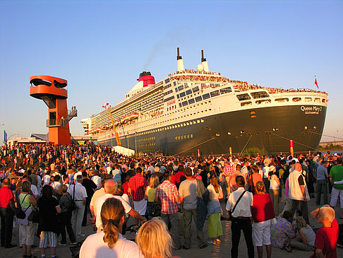 Queen Mary 2 - Volksfest