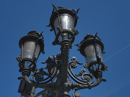 Laterne auf Opernplatz Foto 