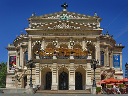 Fotos Alte Oper mit Schirmen | Frankfurt am Main