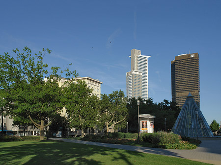 Fotos Friedrich-Ebert-Anlage mit Westendtower und Citytower