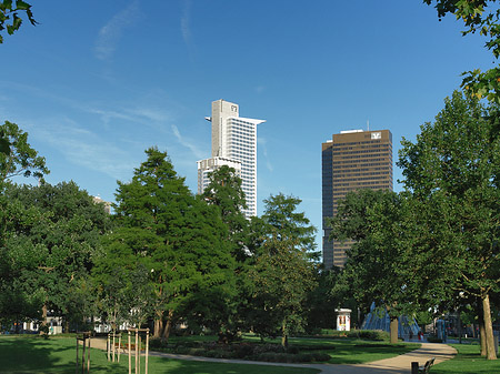 Fotos Friedrich-Ebert-Anlage mit Westendtower und Citytower