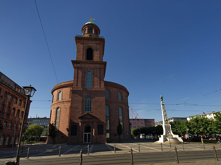 Fotos Paulskirche mit Statue | Frankfurt am Main