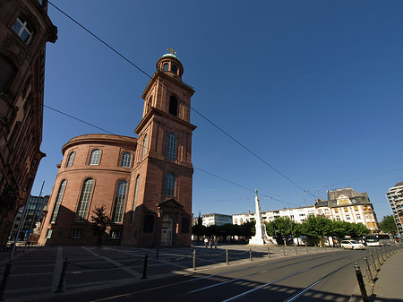 Foto Paulskirche mit Straße